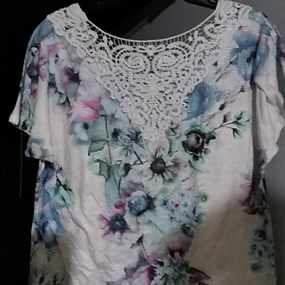 Shirt - Picture 2 of 2